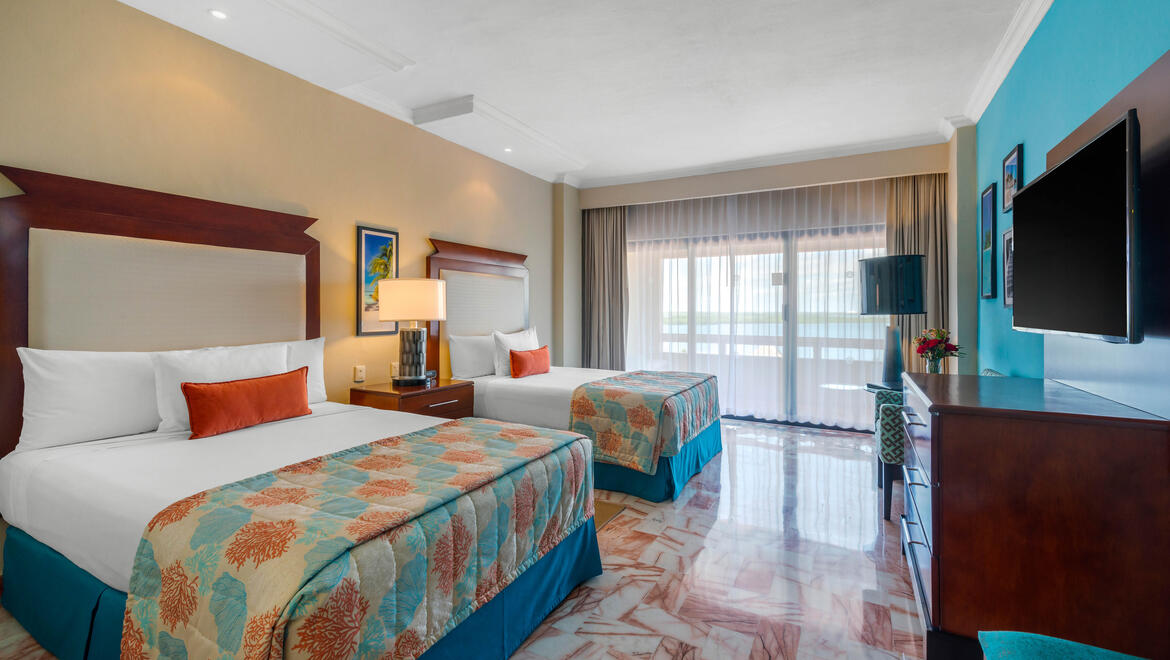 Standard Double Lagoon View | Omni Cancun Hotel & Villas