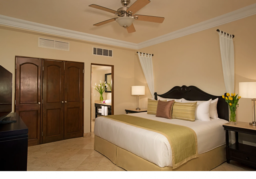 Bedroom view at Dreams® Los Cabos Suites Golf Resort & Spa